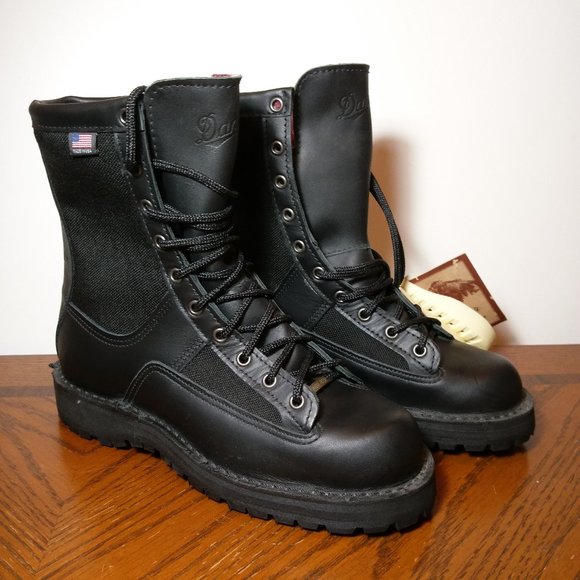 Danner Other - NWT DANNER Acadia Vibram Gore-tex Mens 7 D